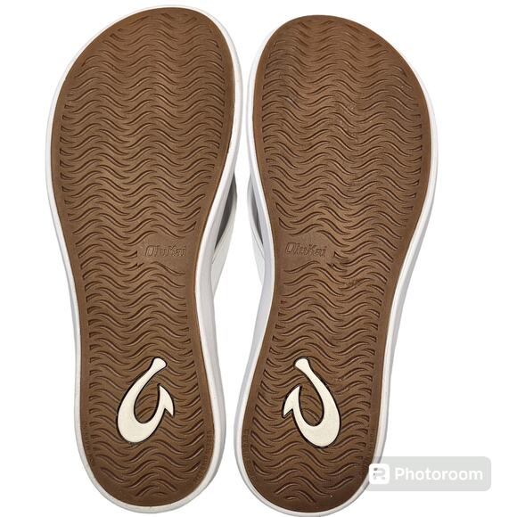 OluKai Kāpehe White on White Thong Sandals Flip Flops Size W 11 - Picture 9 of 11